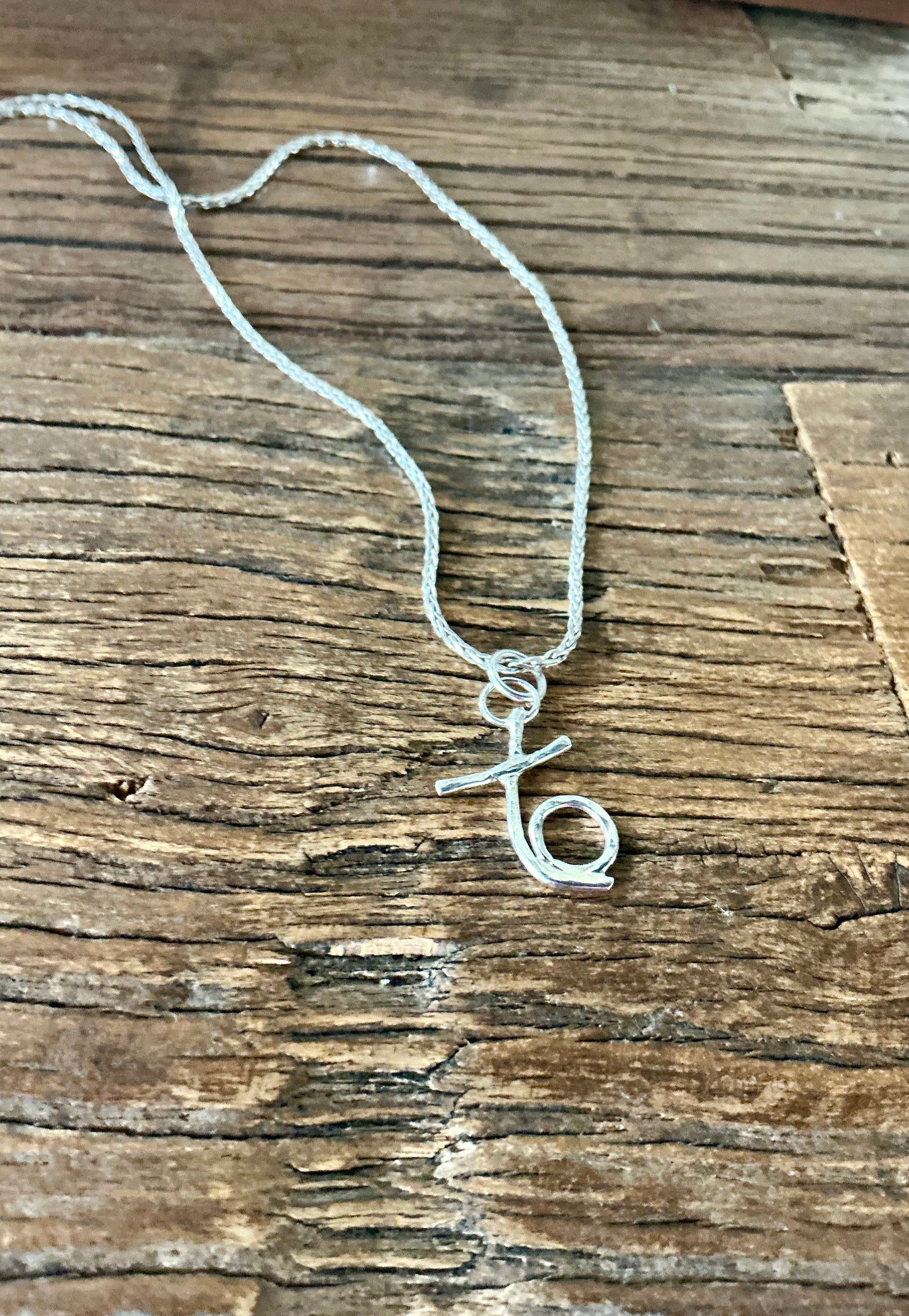 Hugs and kisses silver necklace