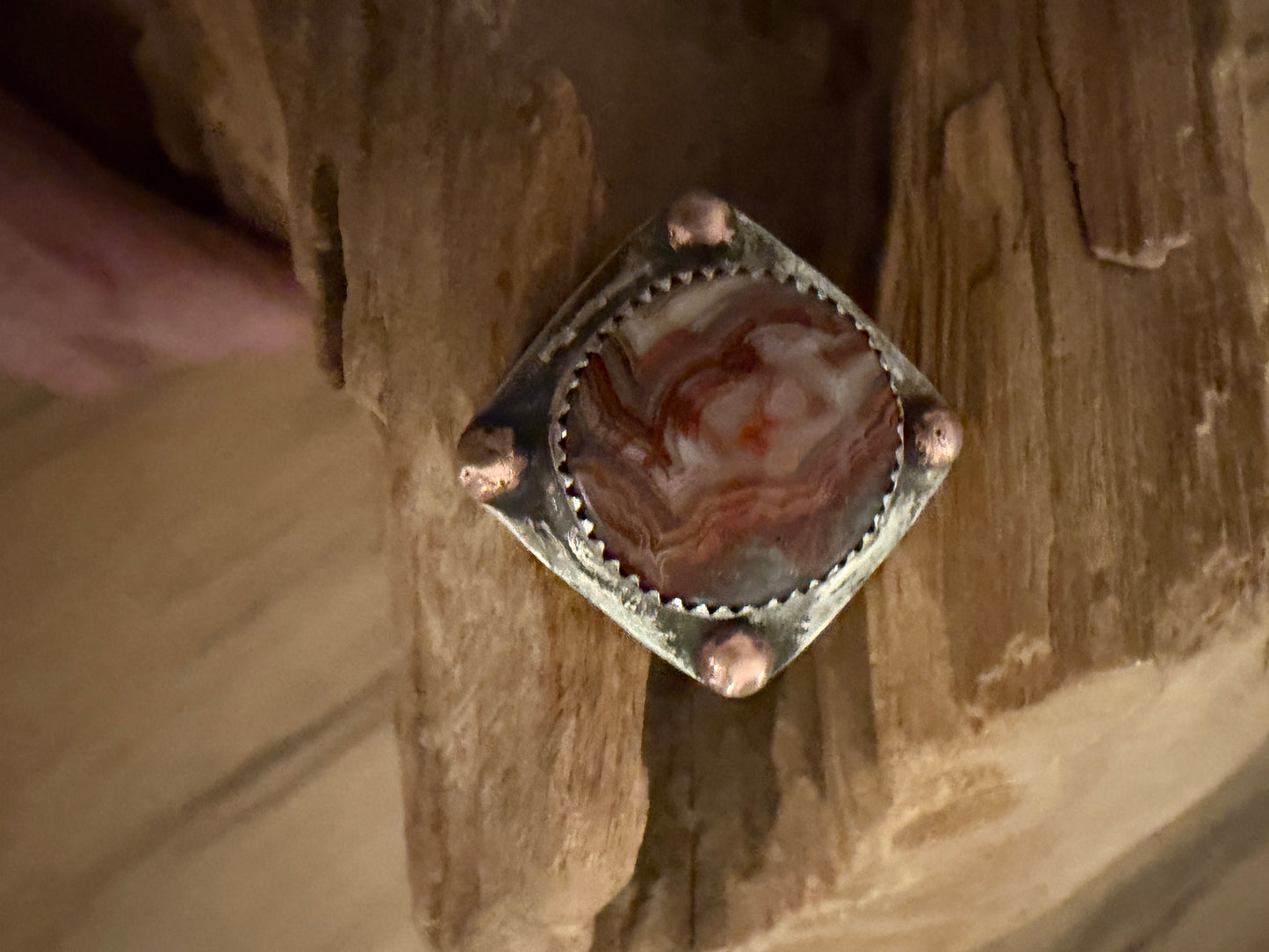 Crazy lace Agage with copper accents