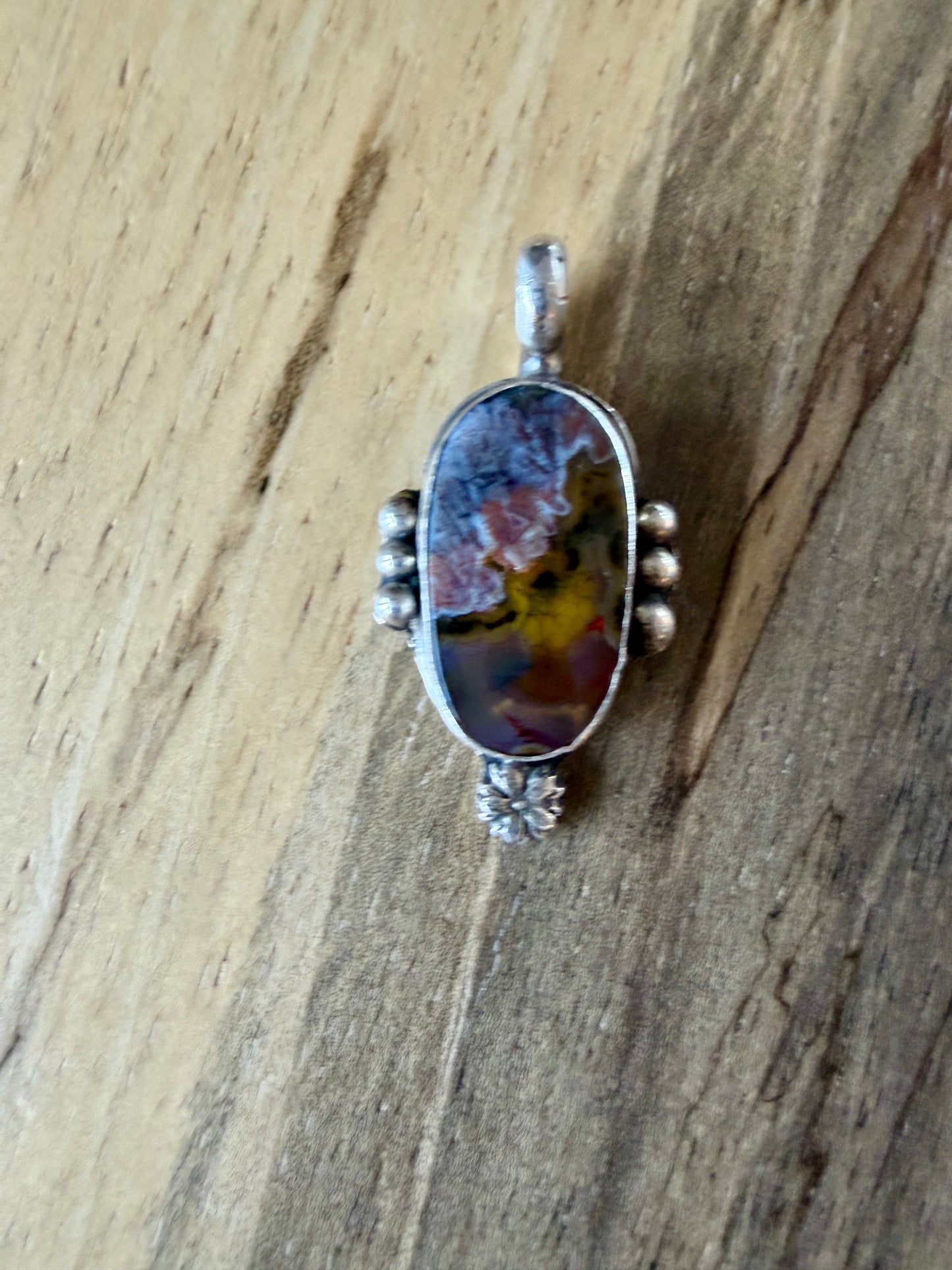 Shoreline Agate pendant