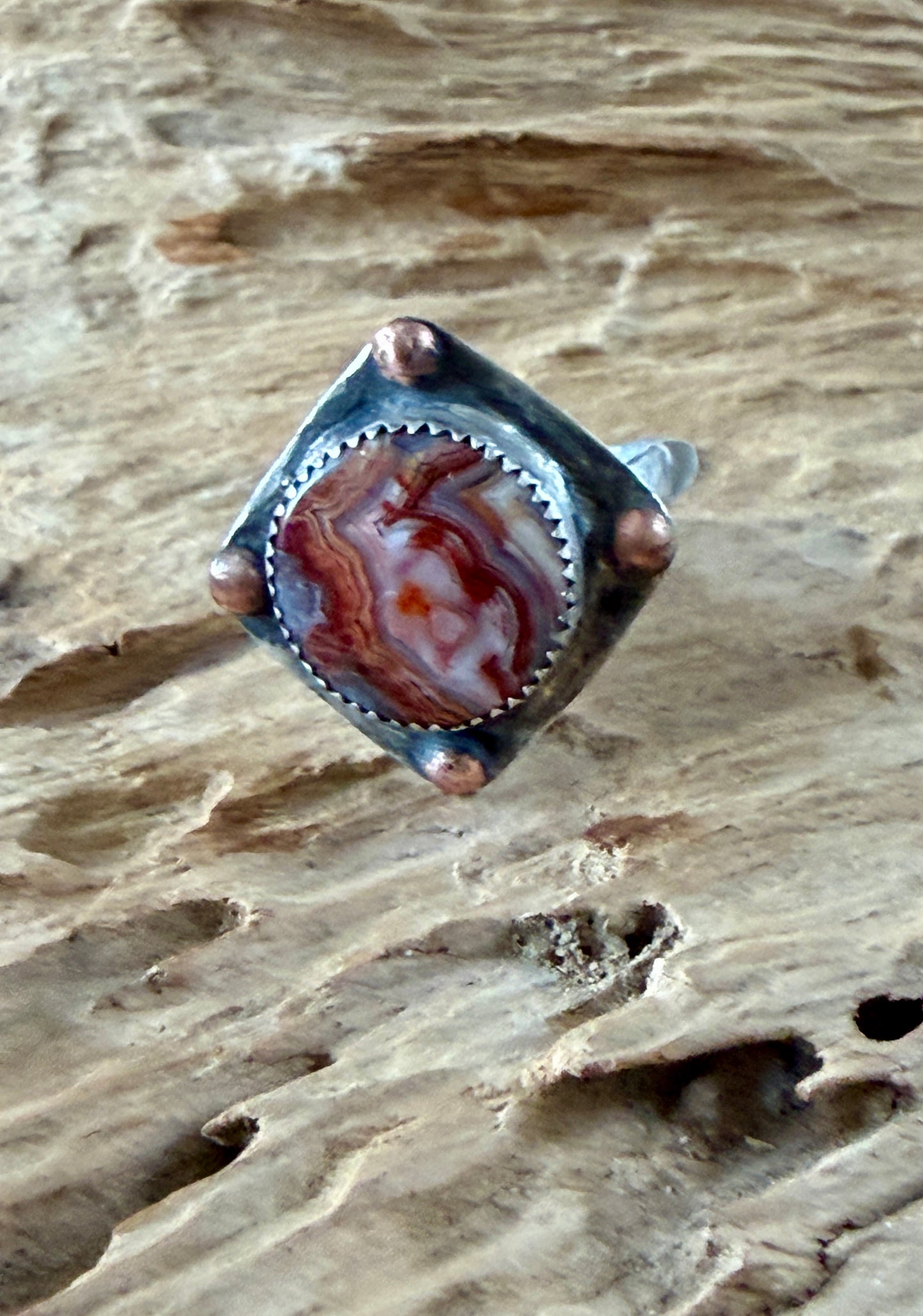 Crazy lace Agage with copper accents