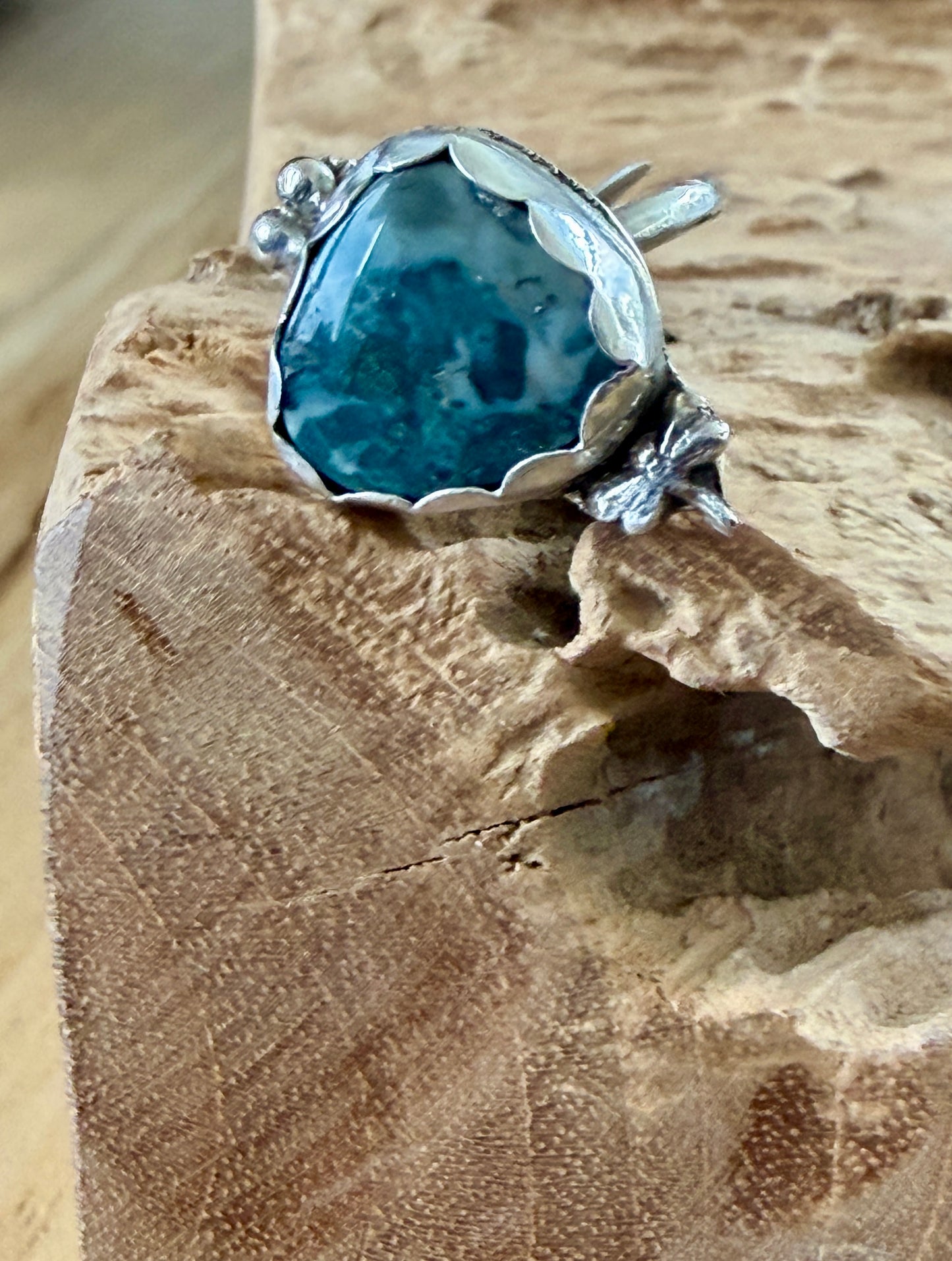 Hava Ridge dragonfly ring