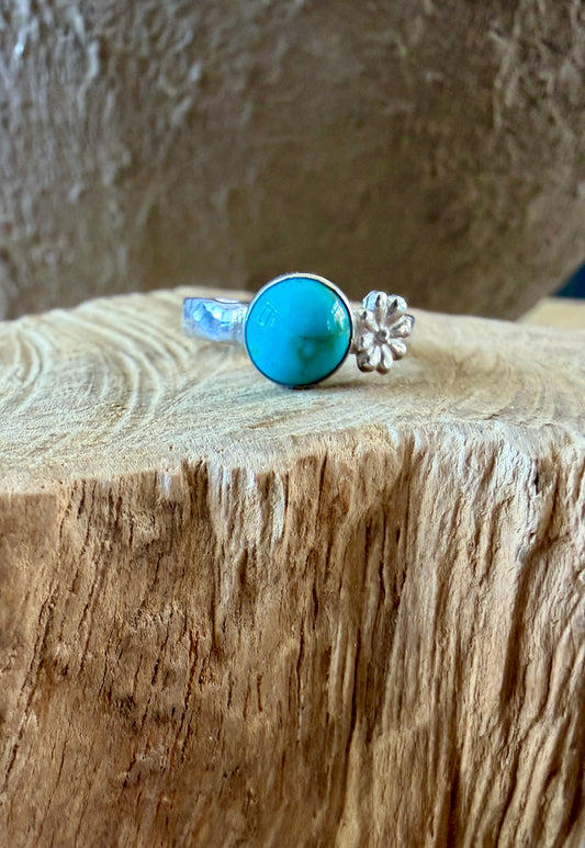 Turquoise flower ring
